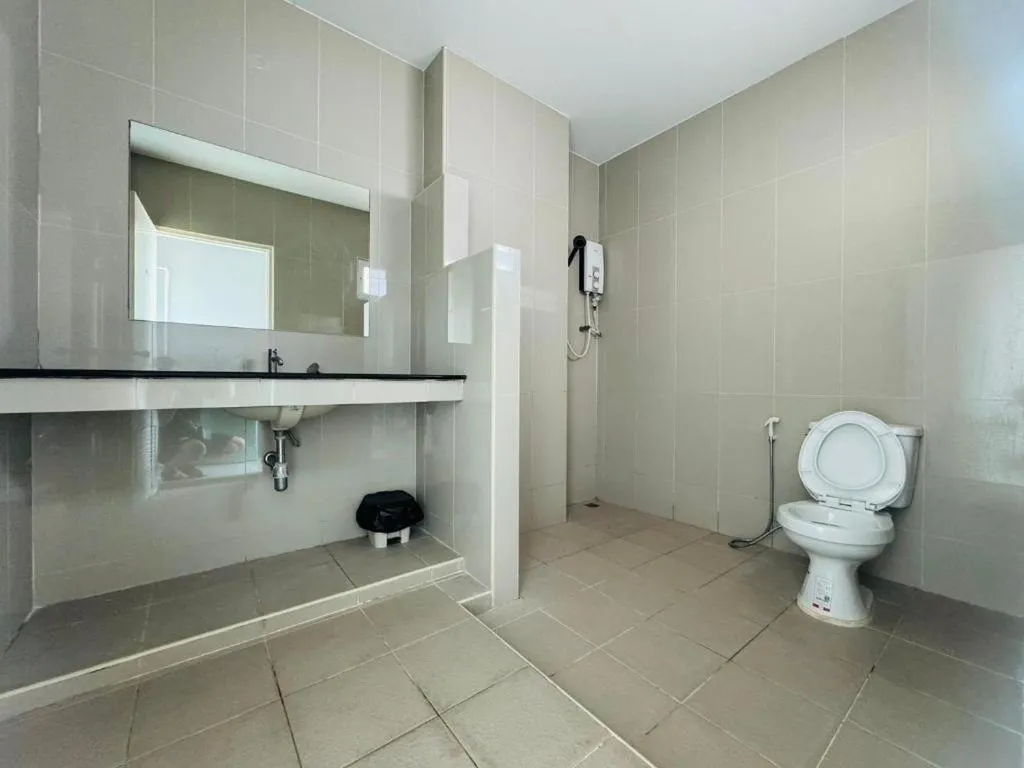 River Residence Saraburi Hotel