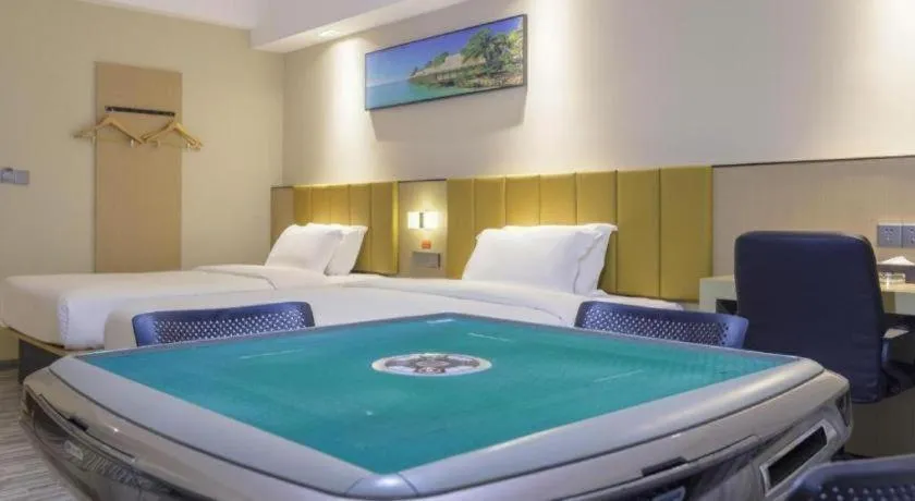 Jingtu hotel zhanjiang dingsheng plaza store