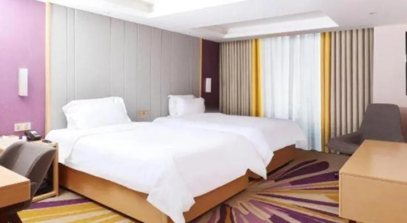 Bed in Lavande Hotels Guangzhou Baiyun Avenue North Metro Station