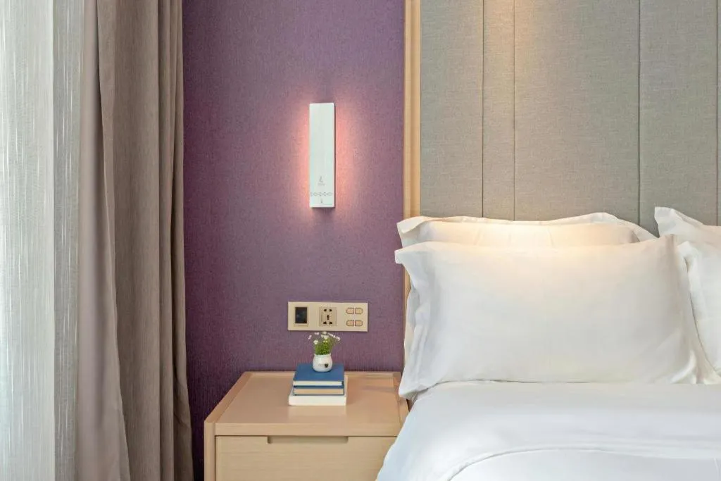 Bed in Lavande Hotels Guangzhou Baiyun Avenue North Metro Station