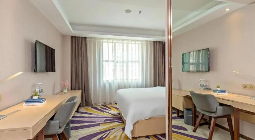 Lavande Hotels Guangzhou Baiyun Avenue North Metro Station