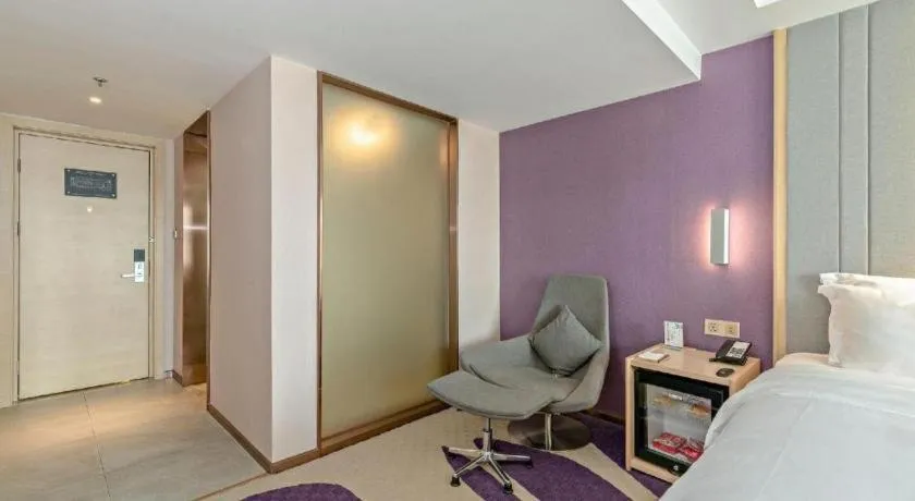 Bed in Lavande Hotels Guangzhou Baiyun Avenue North Metro Station