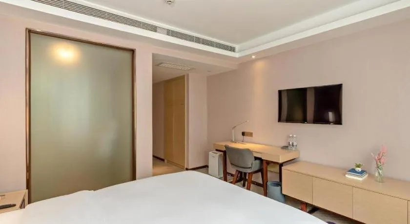 Bed in Lavande Hotels Guangzhou Baiyun Avenue North Metro Station