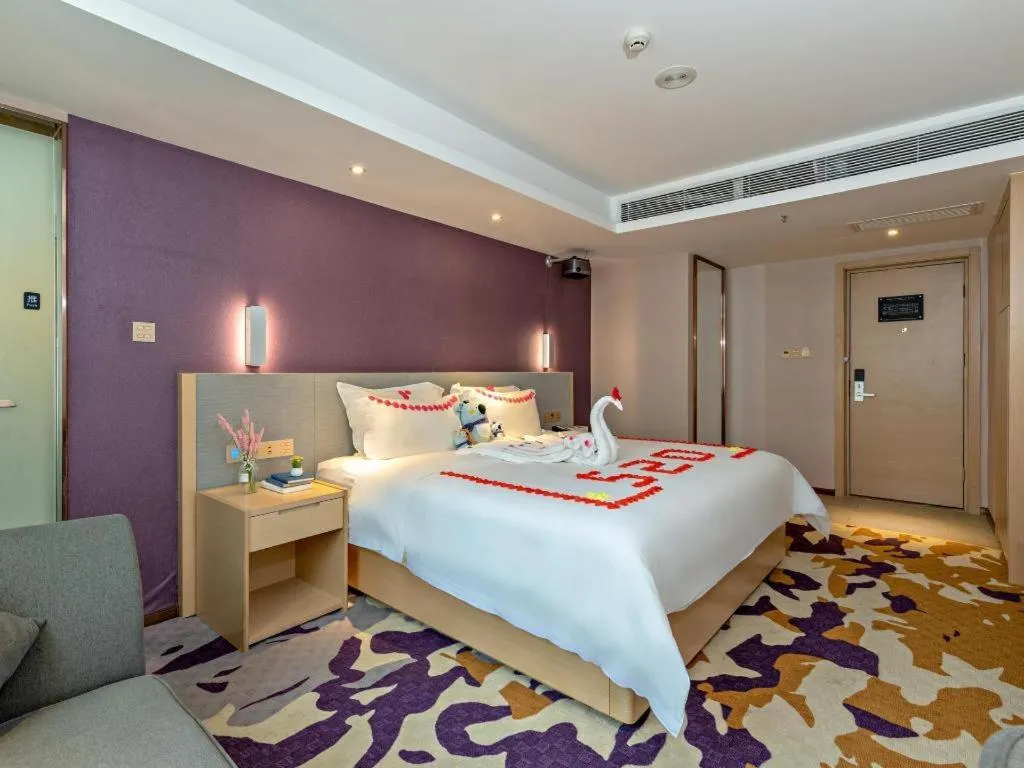 Bed in Lavande Hotels Guangzhou Baiyun Avenue North Metro Station