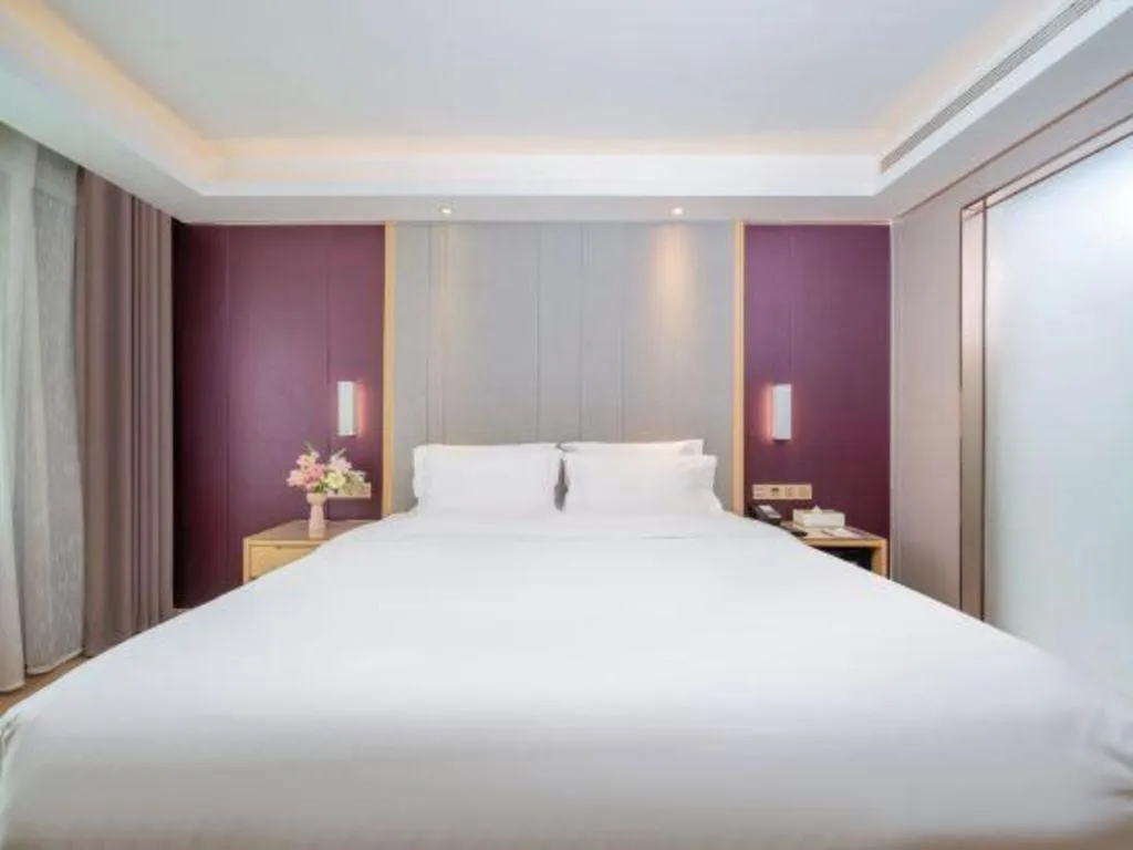 Bed in Lavande Hotels Guangzhou Baiyun Avenue North Metro Station