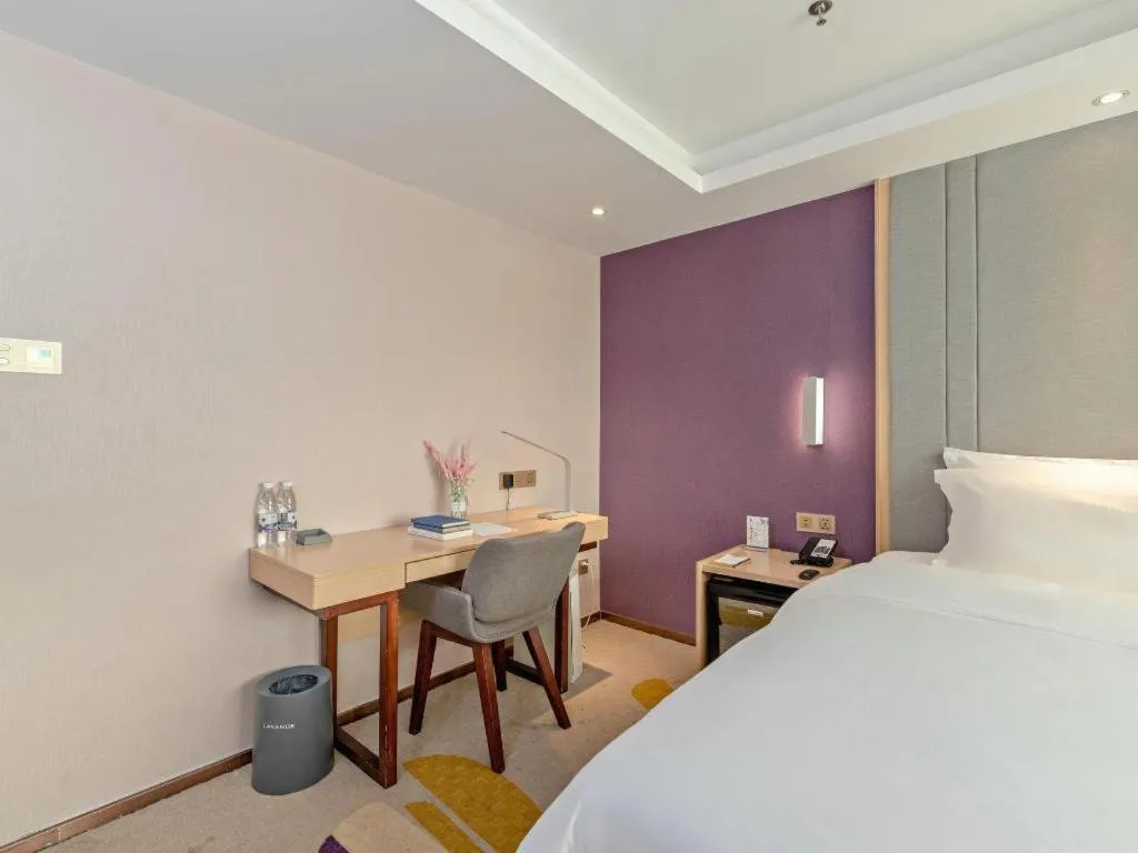 Bed in Lavande Hotels Guangzhou Baiyun Avenue North Metro Station