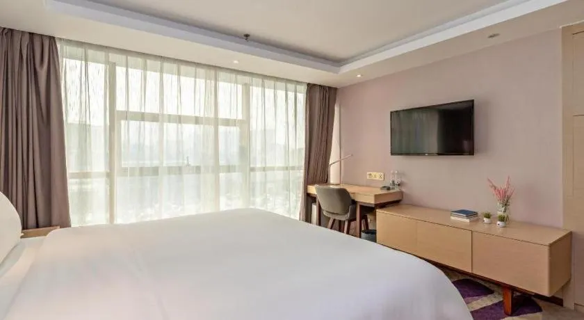 Bed in Lavande Hotels Guangzhou Baiyun Avenue North Metro Station