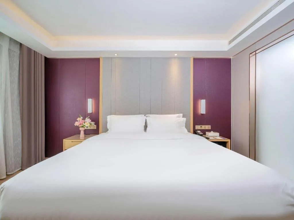 Bed in Lavande Hotels Guangzhou Baiyun Avenue North Metro Station