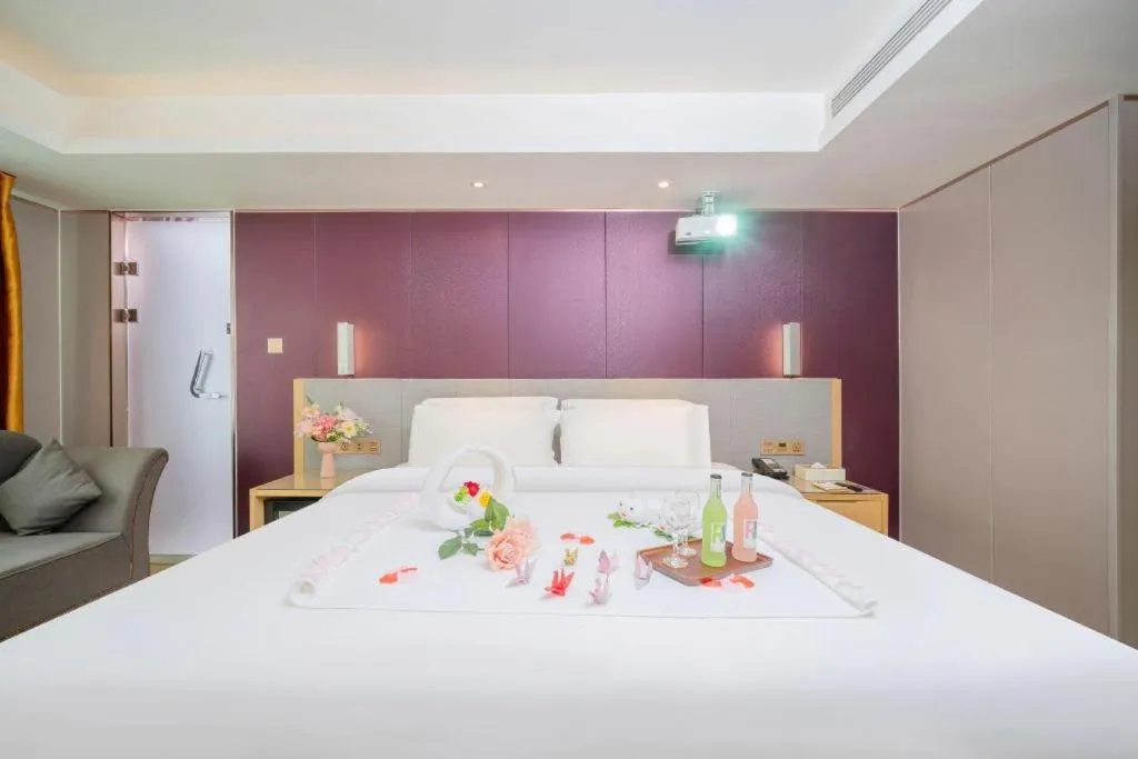 Bed in Lavande Hotels Guangzhou Baiyun Avenue North Metro Station