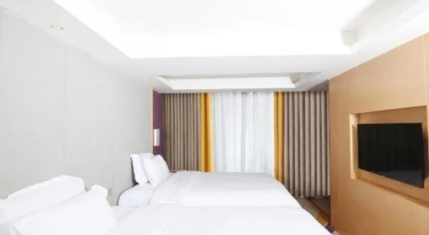 Bed in Lavande Hotels Guangzhou Baiyun Avenue North Metro Station