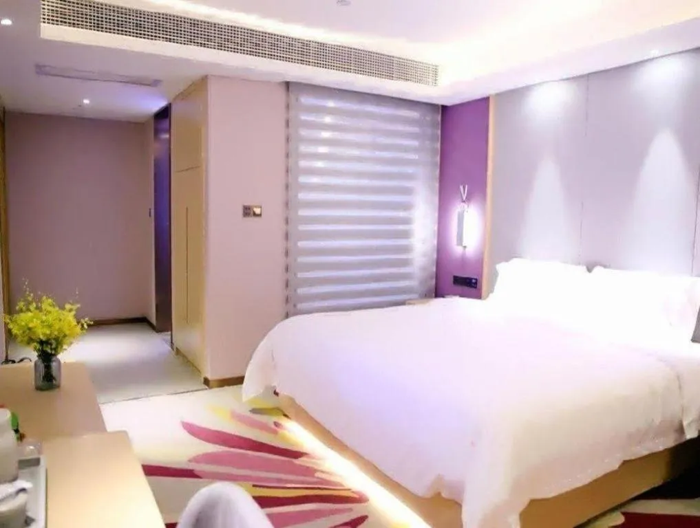 Bed in Lavande Hotels Guangzhou Baiyun Avenue North Metro Station