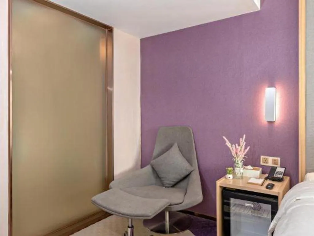 Lavande Hotels Guangzhou Baiyun Avenue North Metro Station