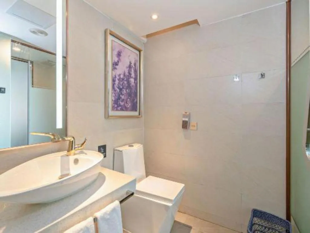 Lavande Hotels Guangzhou Baiyun Avenue North Metro Station