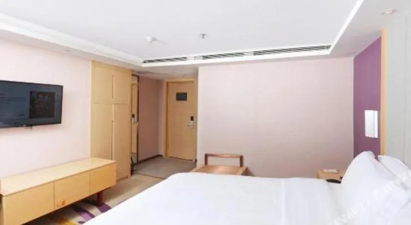 Bed in Lavande Hotels Guangzhou Baiyun Avenue North Metro Station