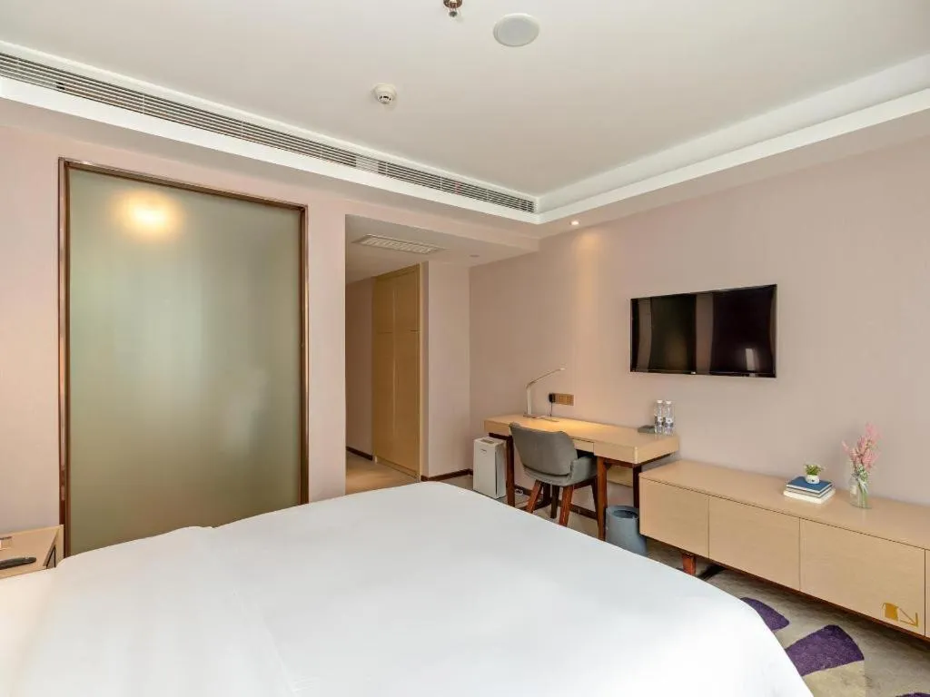 Bed in Lavande Hotels Guangzhou Baiyun Avenue North Metro Station