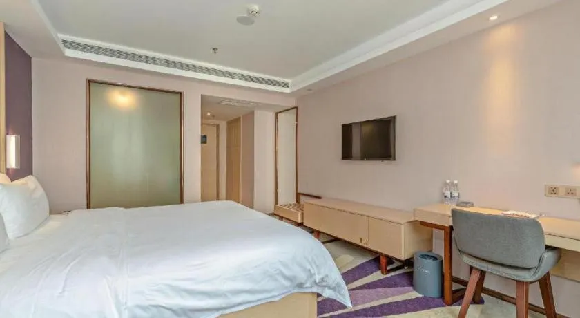 Bed in Lavande Hotels Guangzhou Baiyun Avenue North Metro Station