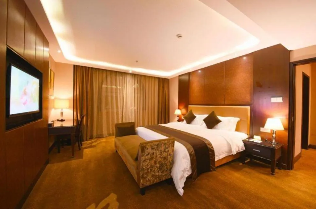 Bed in The Bmc Hotel