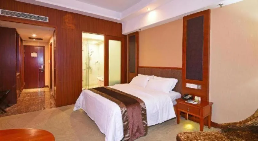 Bed in The Bmc Hotel