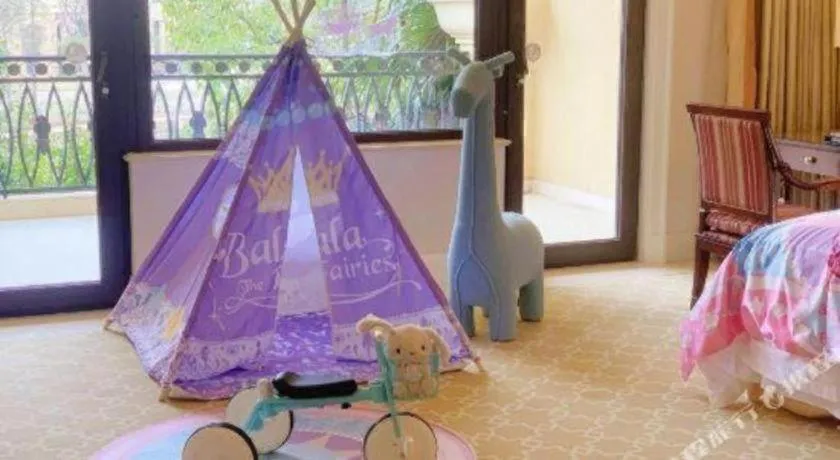 Bed in Wyndham Grand Plaza Royale Resort Nanjing