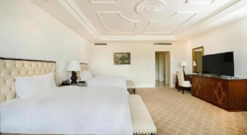 Bed in Wyndham Grand Plaza Royale Resort Nanjing