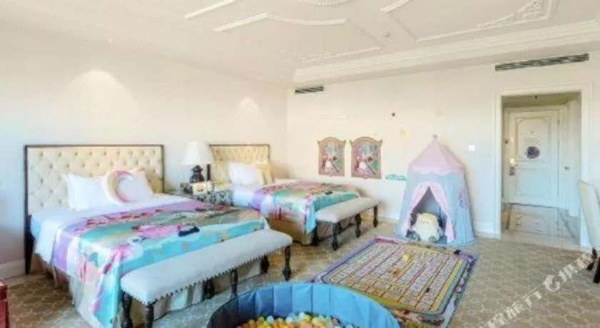 Bed in Wyndham Grand Plaza Royale Resort Nanjing