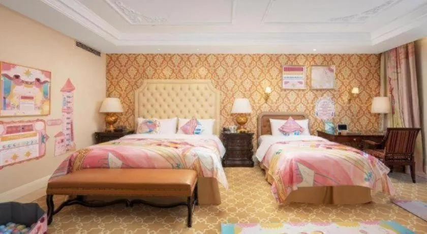 Bed in Wyndham Grand Plaza Royale Resort Nanjing