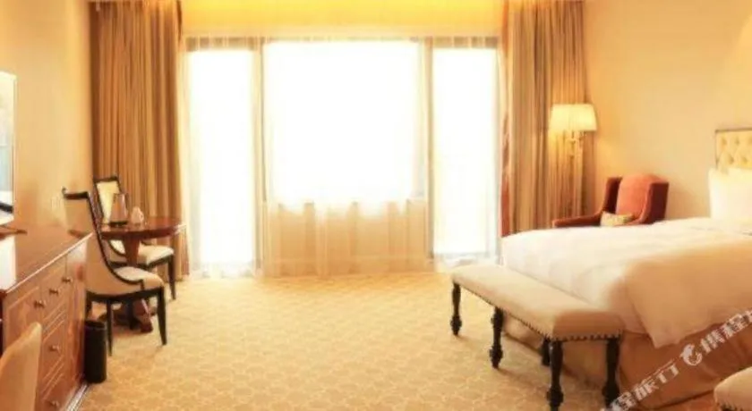 Bed in Wyndham Grand Plaza Royale Resort Nanjing