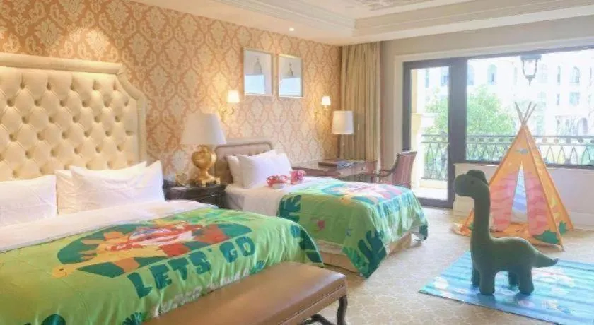 Bed in Wyndham Grand Plaza Royale Resort Nanjing