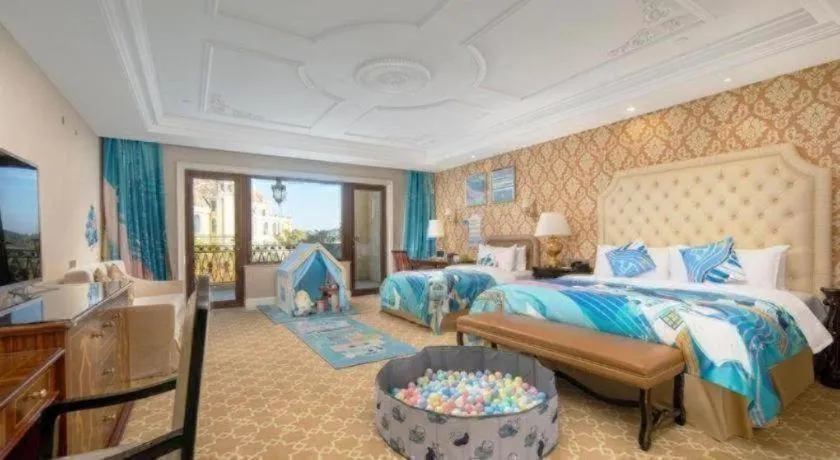 Bed in Wyndham Grand Plaza Royale Resort Nanjing