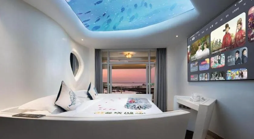 Bed in HuangMa holiday yacht view sea resort hotel