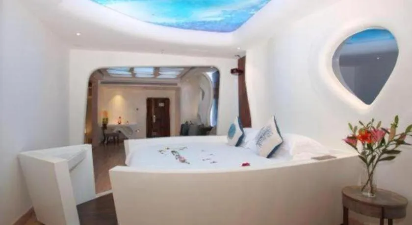 Bed in HuangMa holiday yacht view sea resort hotel