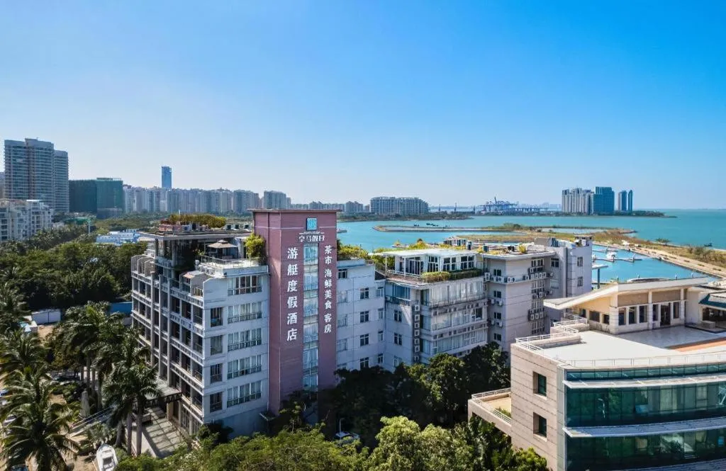 HuangMa holiday yacht view sea resort hotel