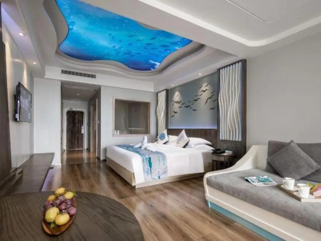 Bed in HuangMa holiday yacht view sea resort hotel