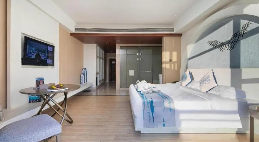 HuangMa holiday yacht view sea resort hotel