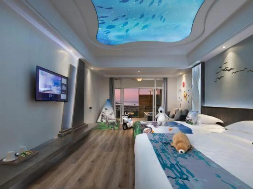 Bed in HuangMa holiday yacht view sea resort hotel