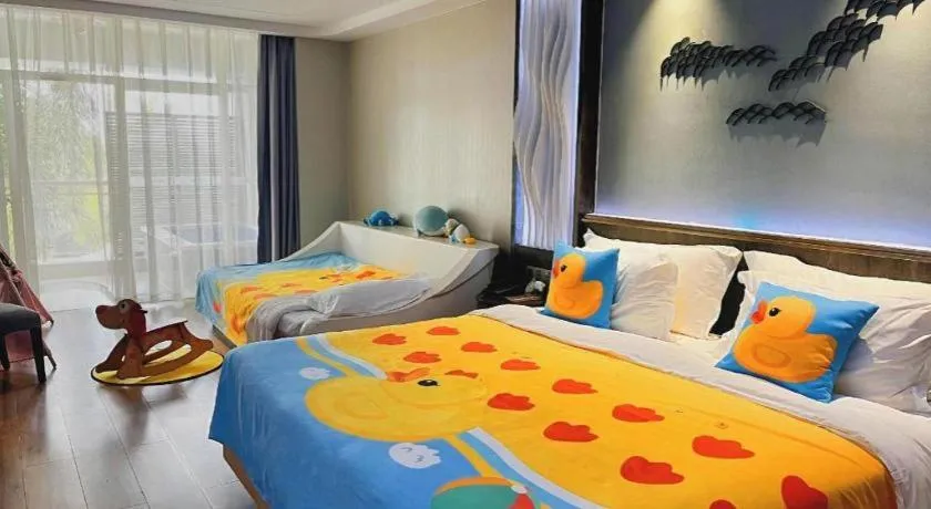 Bed in HuangMa holiday yacht view sea resort hotel