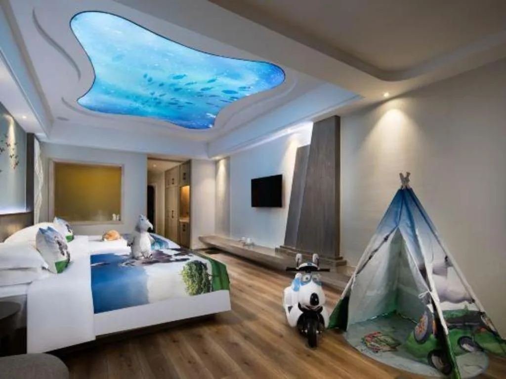 Bed in HuangMa holiday yacht view sea resort hotel