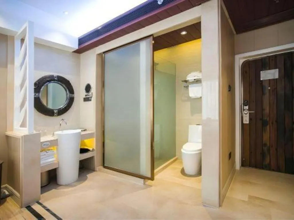 HuangMa holiday yacht view sea resort hotel