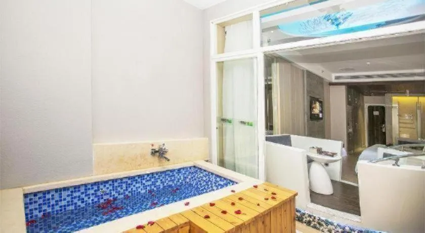 HuangMa holiday yacht view sea resort hotel