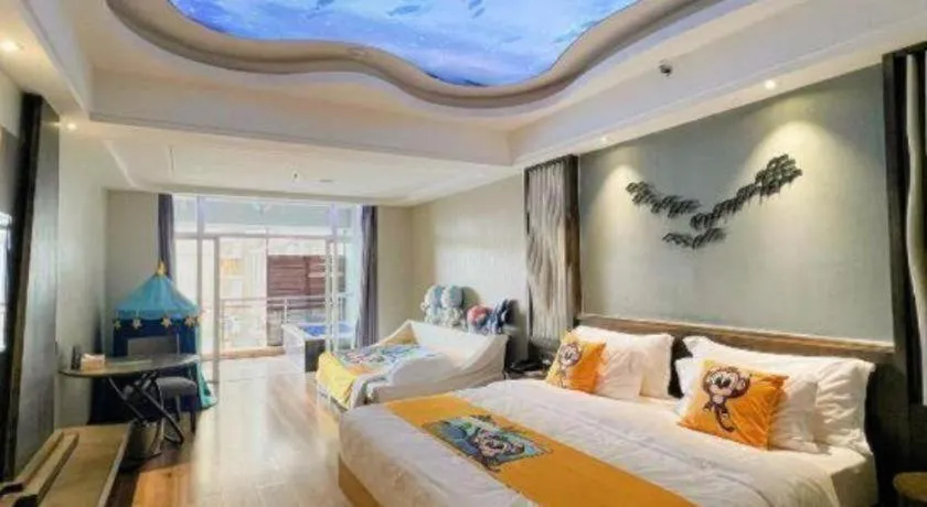 Bed in HuangMa holiday yacht view sea resort hotel