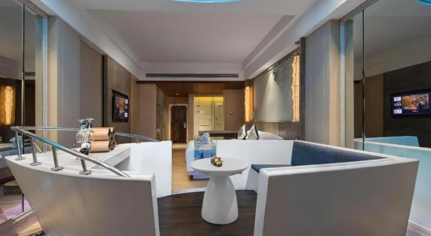 HuangMa holiday yacht view sea resort hotel