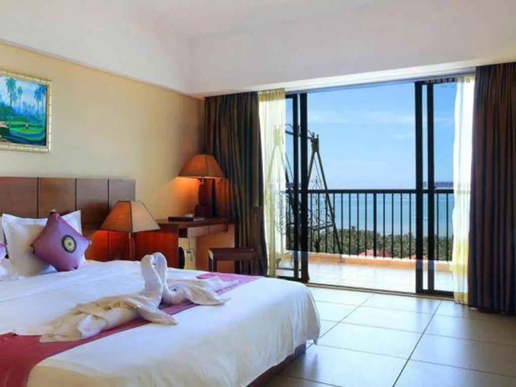 Bed in Yuhai International Resort Hotel