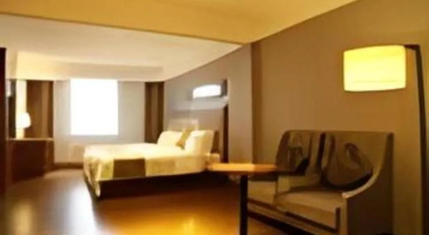 Bed in Yitel Hotel Shanghai Hongqiao Linkong Industrial Park Songhong Road Metro Station