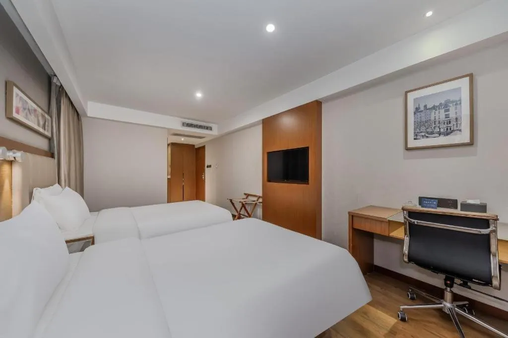 Bed in Yitel Hotel Shanghai Hongqiao Linkong Industrial Park Songhong Road Metro Station