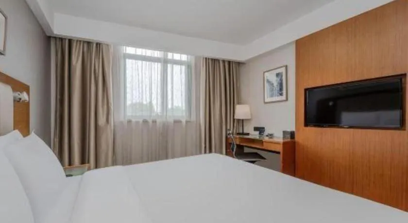 Bed in Yitel Hotel Shanghai Hongqiao Linkong Industrial Park Songhong Road Metro Station