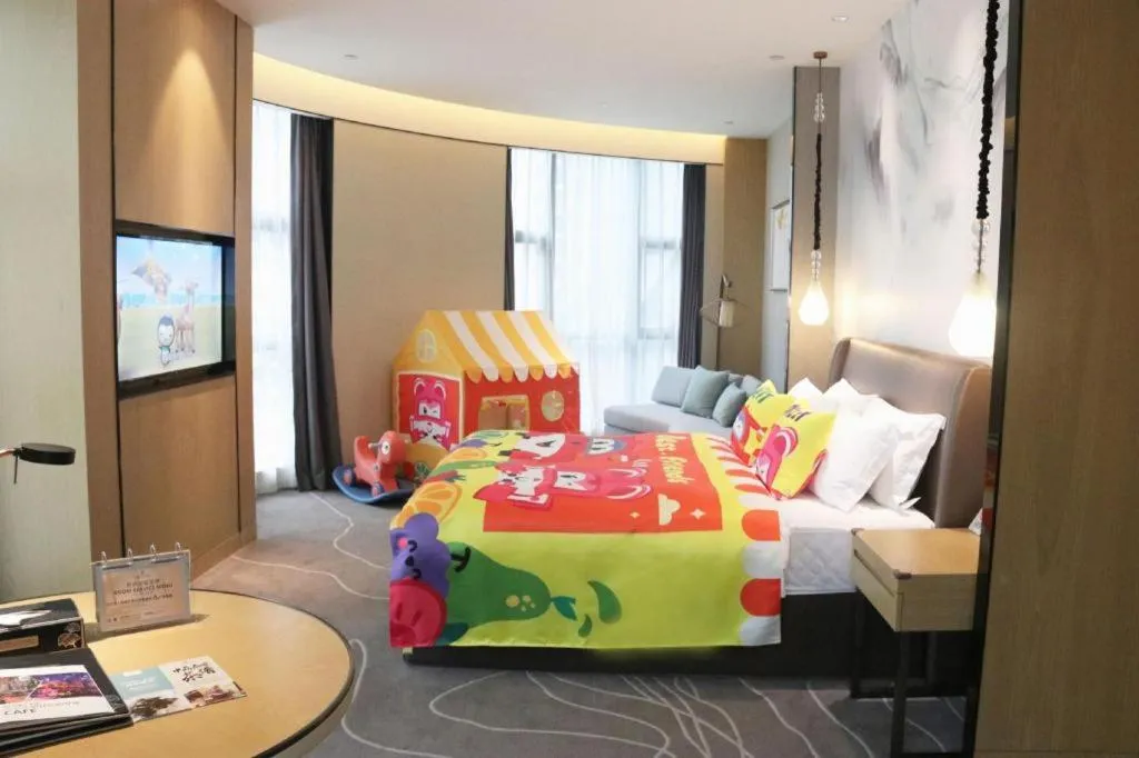 Bed in ZHONG DING HOTEL