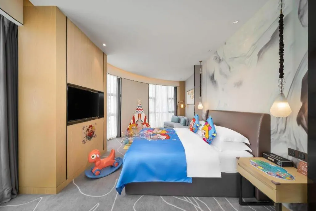 Bed in ZHONG DING HOTEL