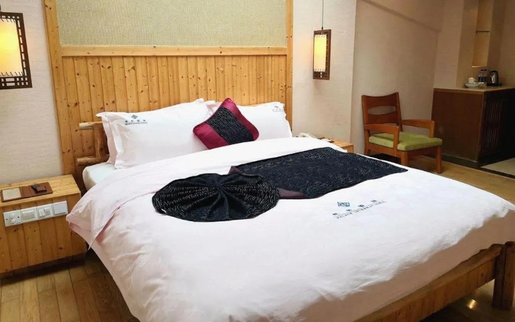 Bed in Shaoguan Palace International Resorts