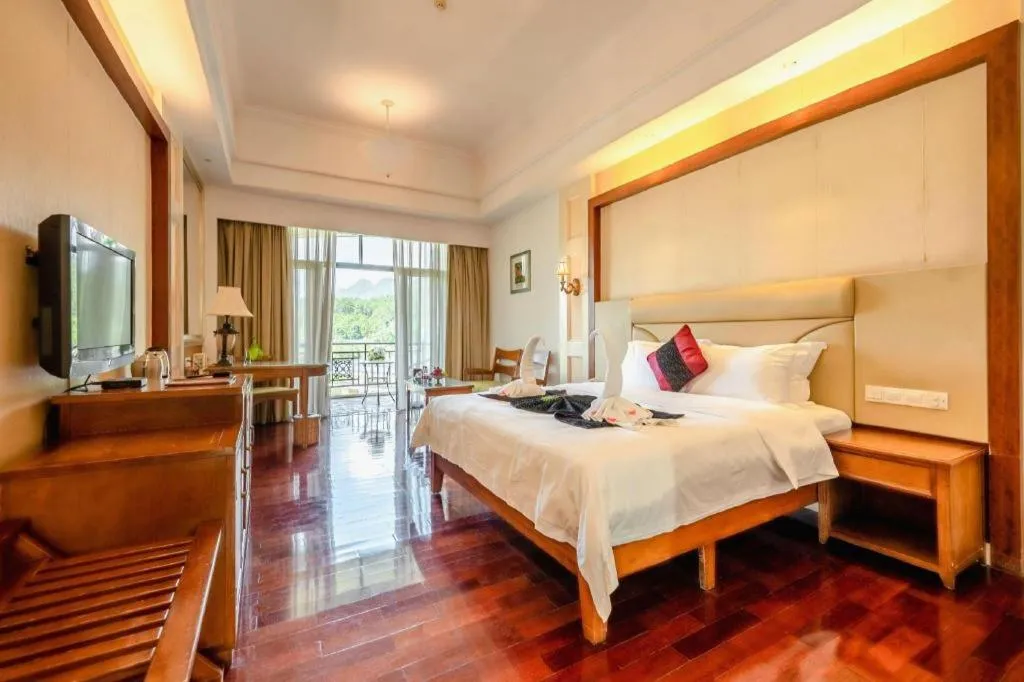 Bed in Shaoguan Palace International Resorts