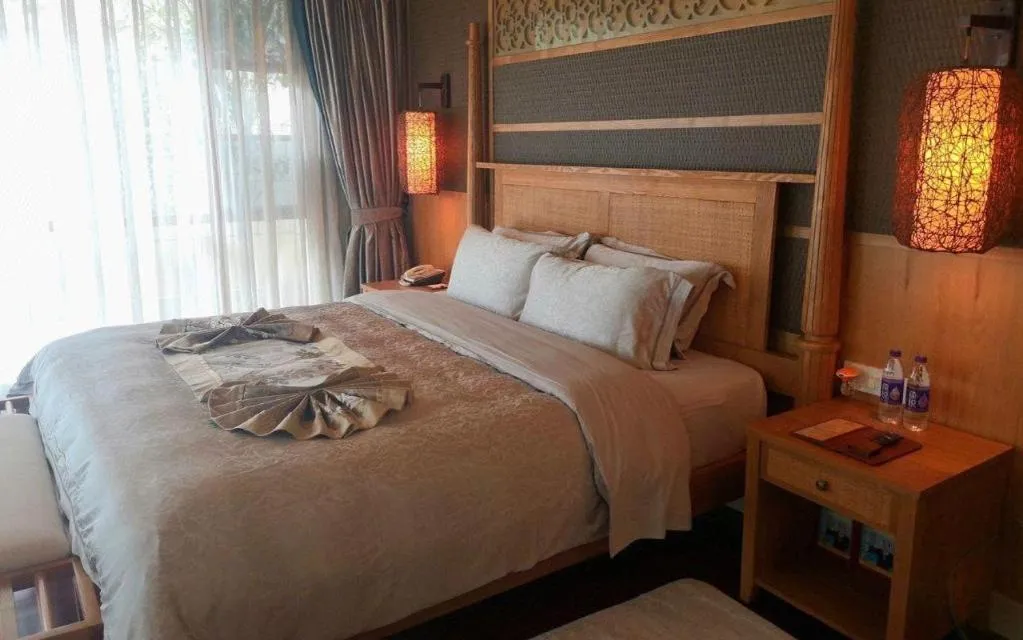 Bed in Shaoguan Palace International Resorts